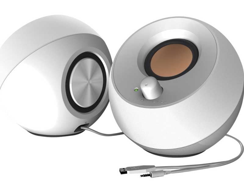 Creative Pebble, dos altavoces asequibles de cuidado diseño para usar en nuestro escritorio