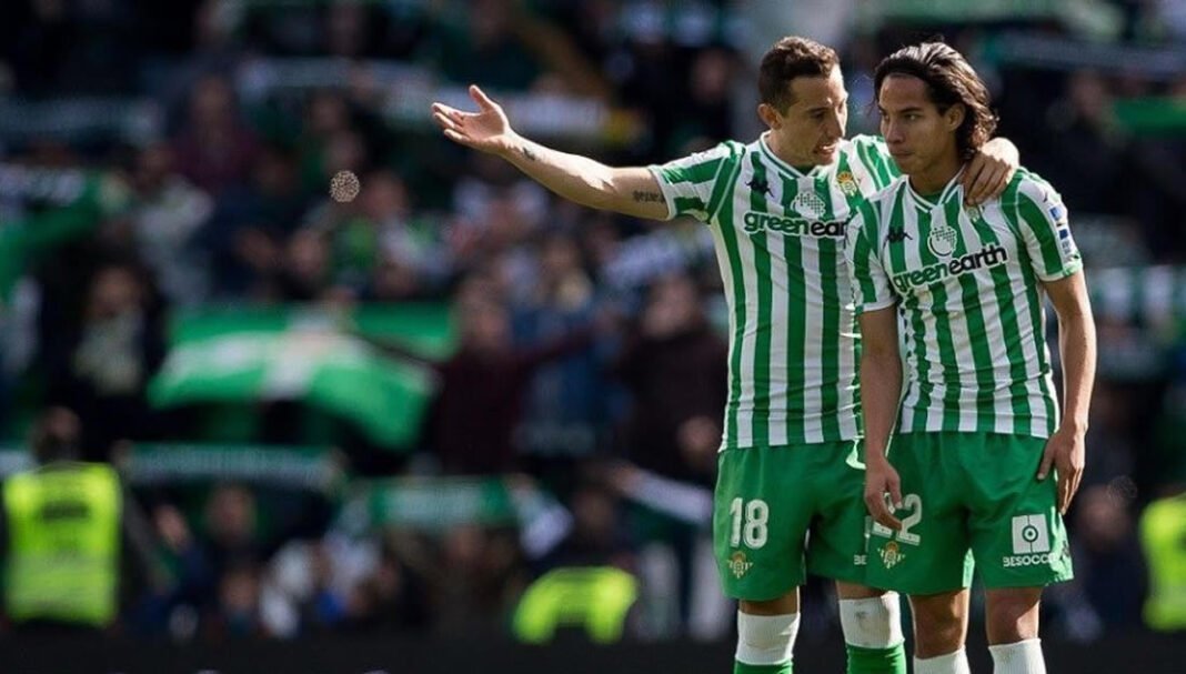 Andrés Guardado y Diego Lainez en el Betis