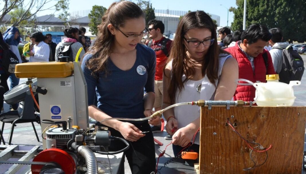 Celebra BUAP Día Internacional de la Mujer y la Niña En la Ciencia