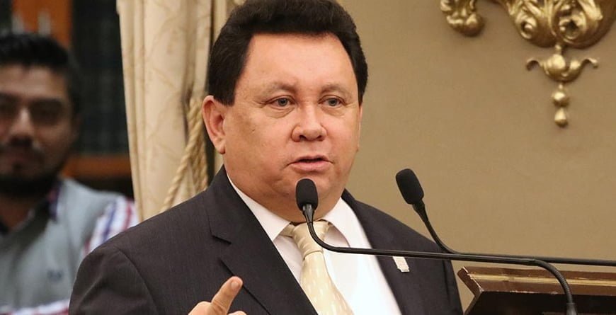 Proponen retirar a diputado de mesa directiva