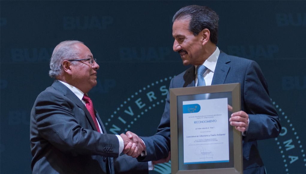 La mejora de la calidad educativa, una forma de vida en la BUAP: rector La mejora de la calidad educativa, una forma de vida en la BUAP: rector