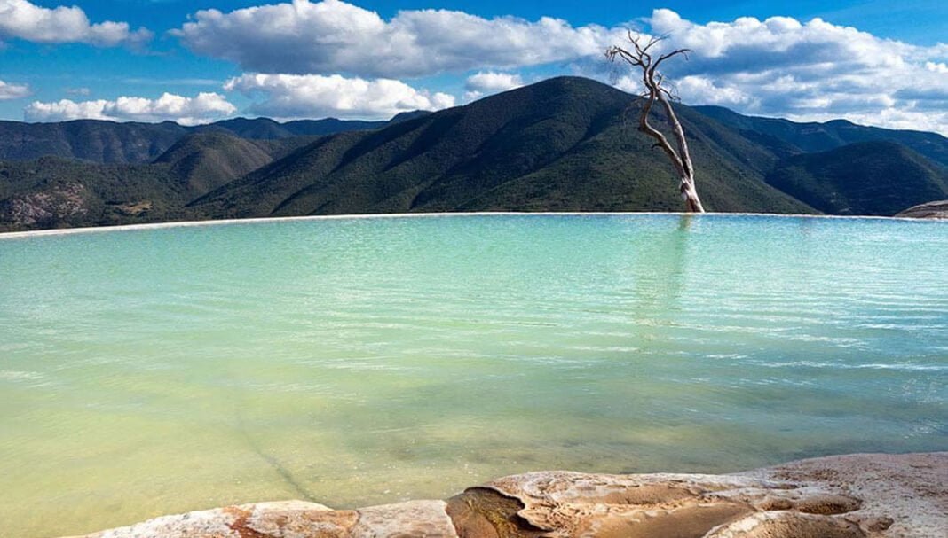 Hierve el agua, lugar de Cascadas Petrificadas en Oaxaca