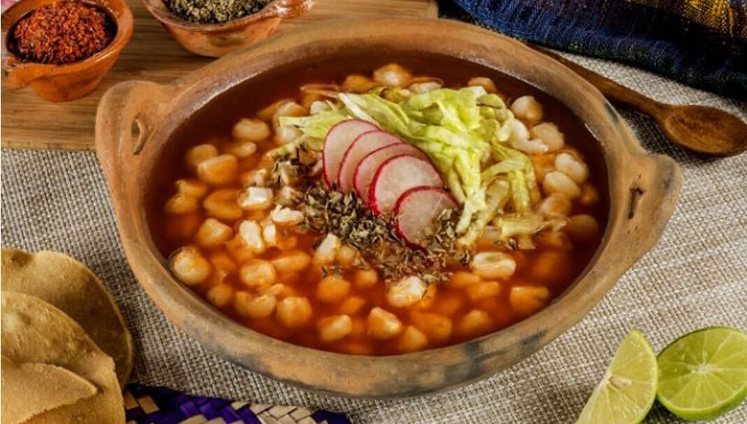 IMSS asegura que el pozole puede ser una comida completa y saludable