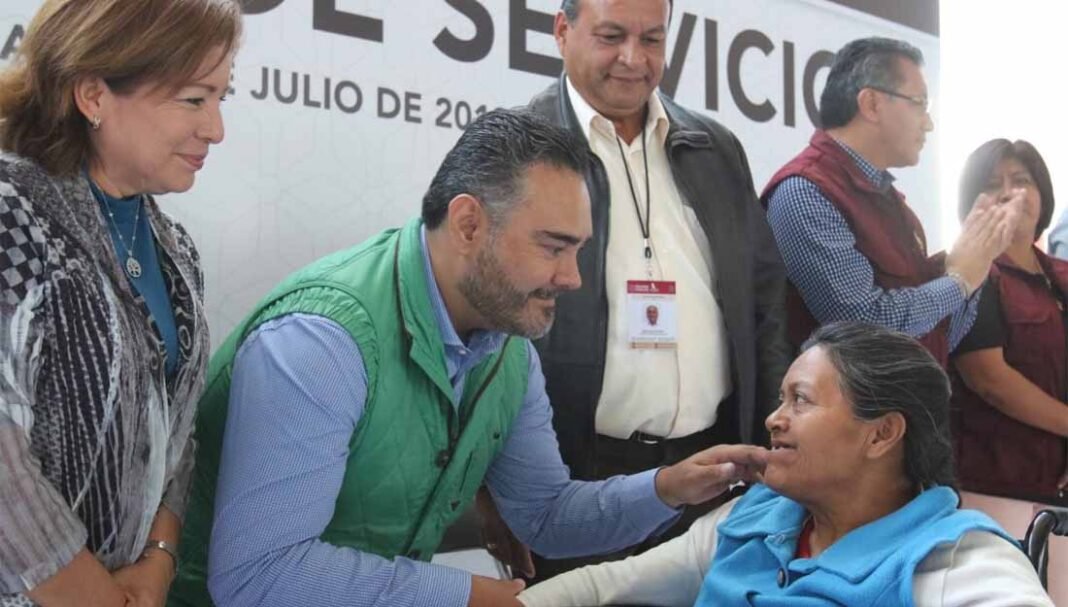 Lleva SEDIF Puebla apoyos a pobladores de Tecamachalco