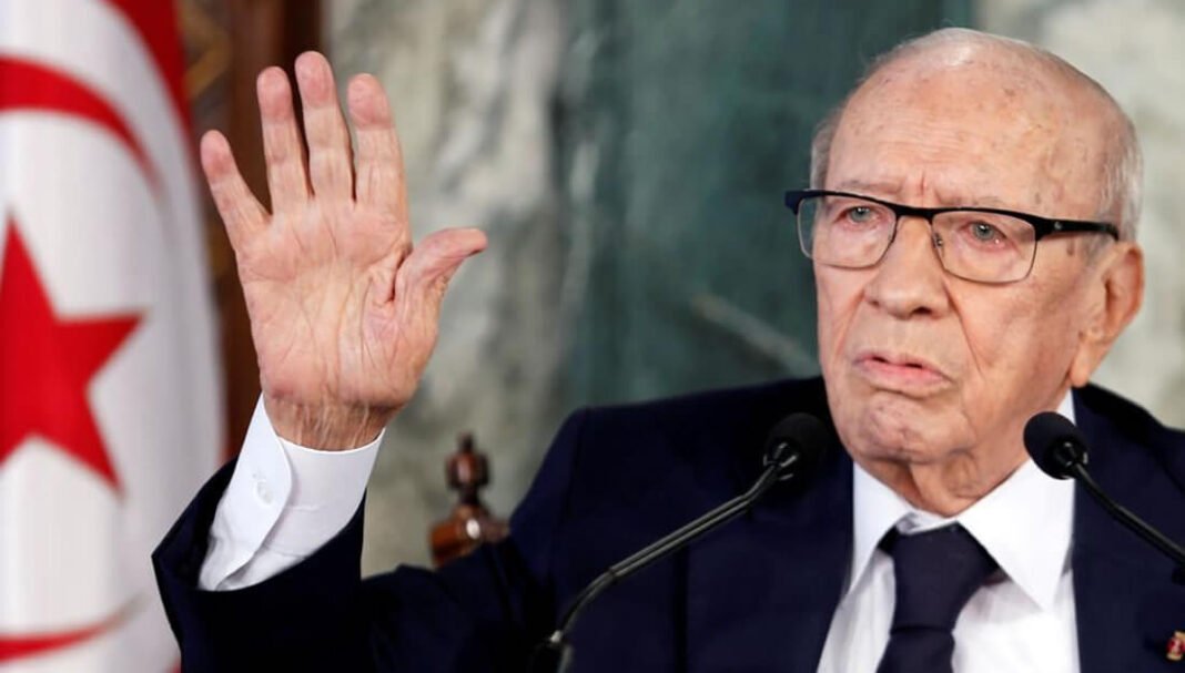 Muere el presidente de Túnez en medio de un laberinto político