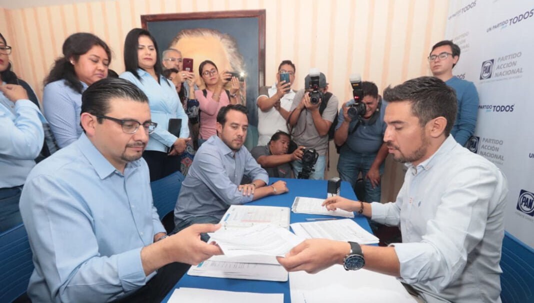 Zaldívar y Alcántara se registran para competir por dirigencia municipal del PAN Puebla