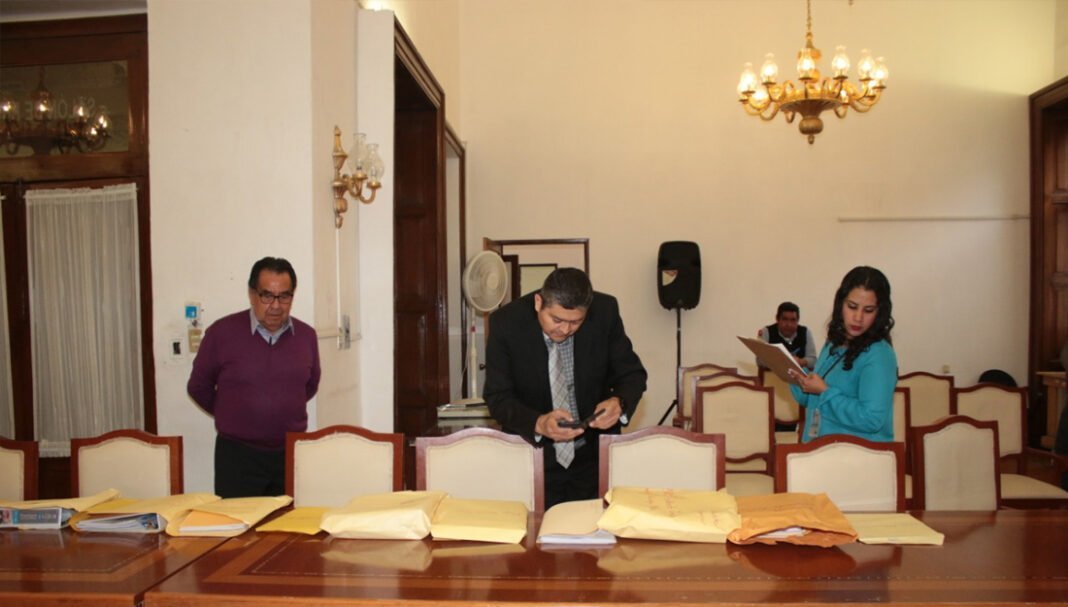 Ante el Congreso del Estado se registran 18 aspirantes a la Auditoría Superior del Estado Ante el Congreso del Estado se registran 18 aspirantes a la Auditoría Superior del Estado