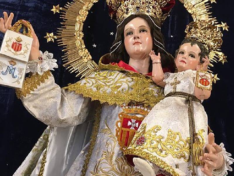 el altar es de