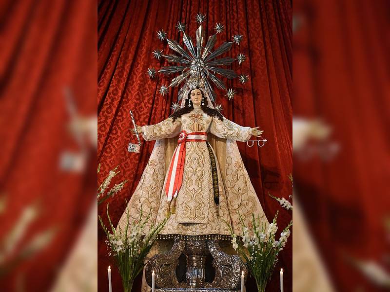 el claustro es muy amplio