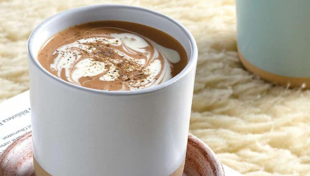 Atole de chocolate con cardamomo