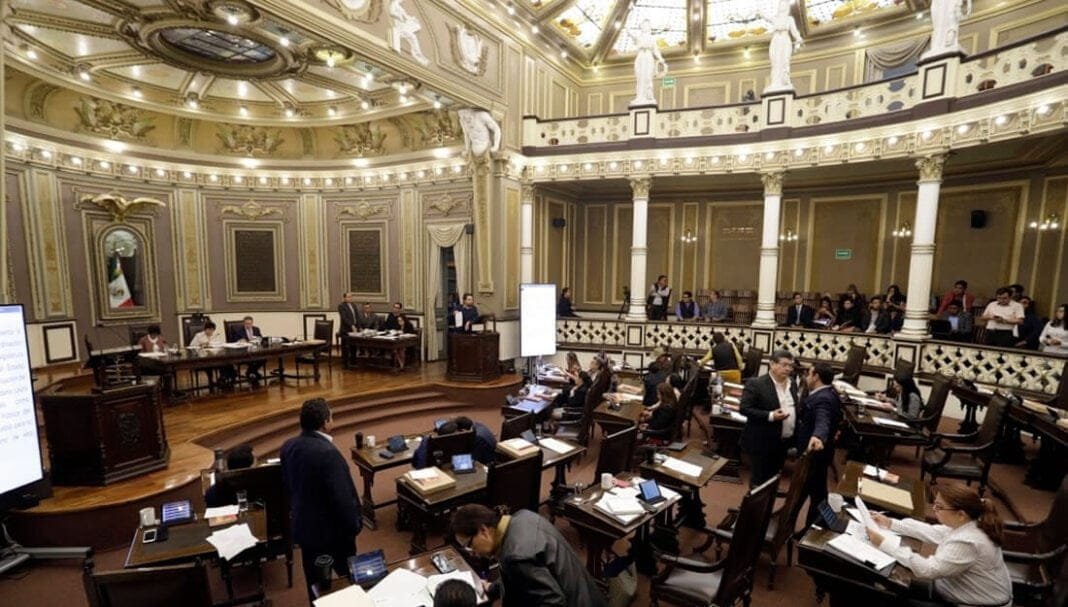 Diputadas exigen respeto por parte de Alonso Granados