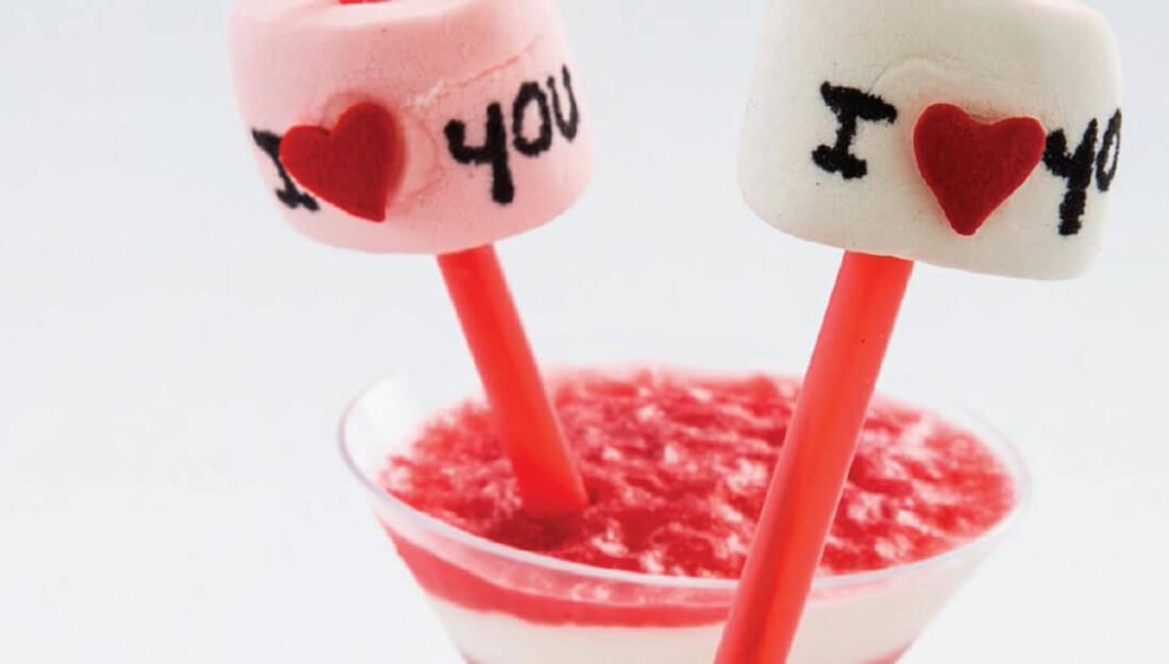 Bebida de mascarpone con coulis de frambuesa y bombones para San Valentín