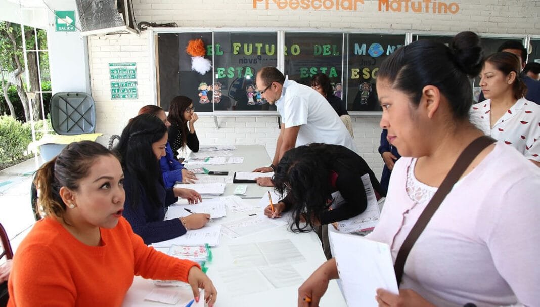 Inician preinscripciones en Puebla con alta demanda de ingreso a centros escolares