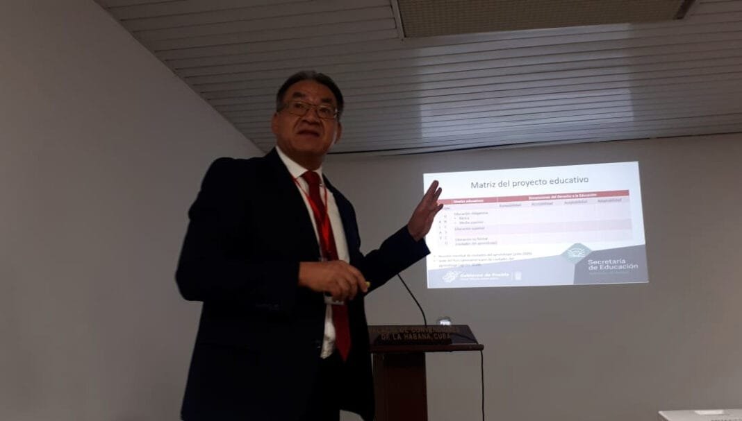 Participa titular de la SEP Puebla en congreso educativo de Cuba