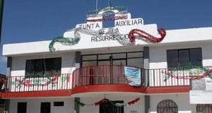 Continúan las clases en La Resurrección; escuelas siguen abiertas pese a protesta por terrenos: SEP