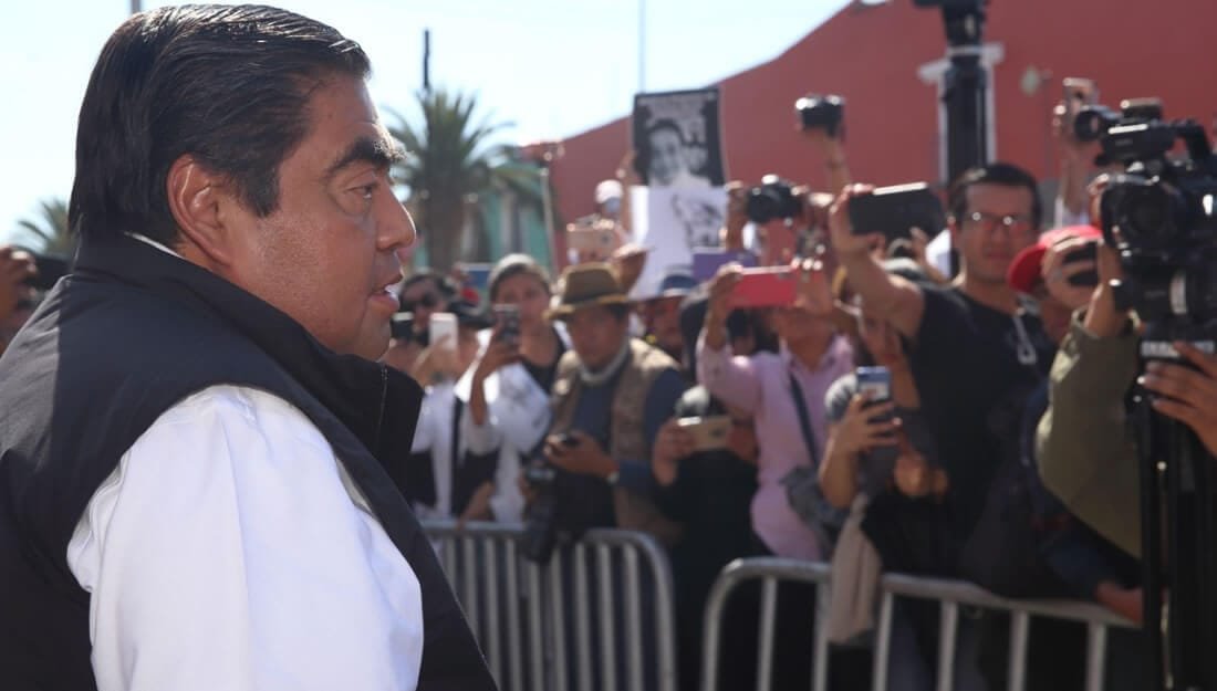 Ofrece Barbosa atender demanda de seguridad de estudiantes