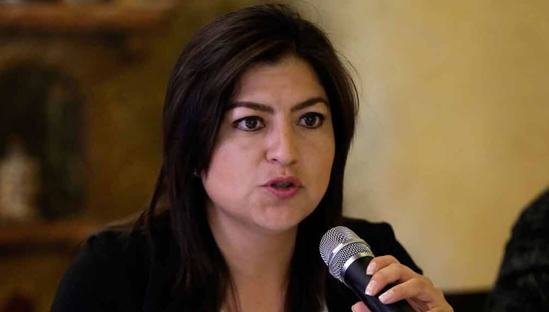 Claudia Rivera aplaza impuestos y destina recursos a comercio formal