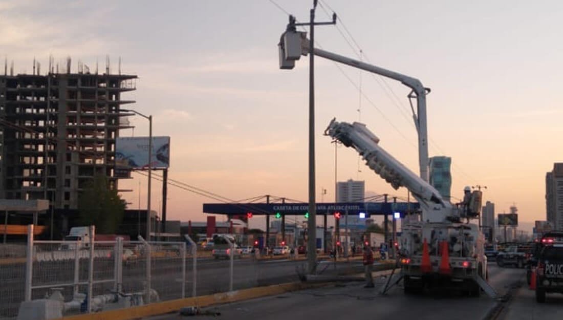 Suspenden servicio de agua para colonias del sur por accidente contra pozo Atlixcáyotl