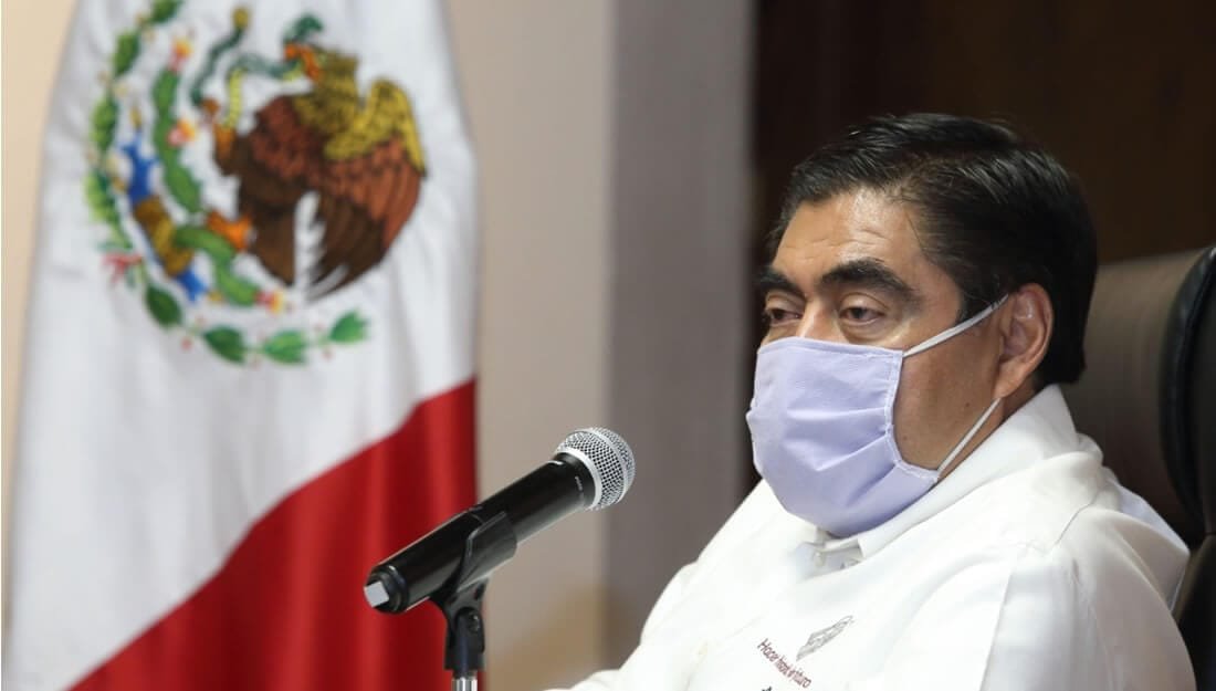 A punta de “decretazos”, así se gobierna en Puebla