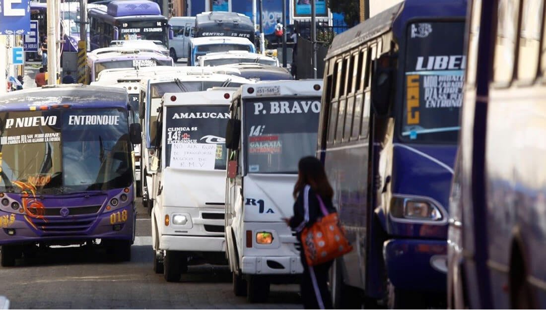 Asaltan a pasajeros en unidad de Loma Bella; repuntan casos de robo en transporte público