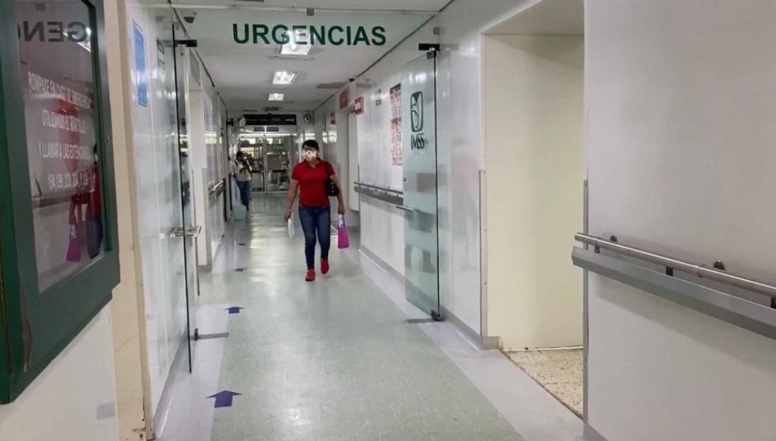 Hospital de Traumatología y Ortopedia del IMSS reparte equipo de protección a su personal