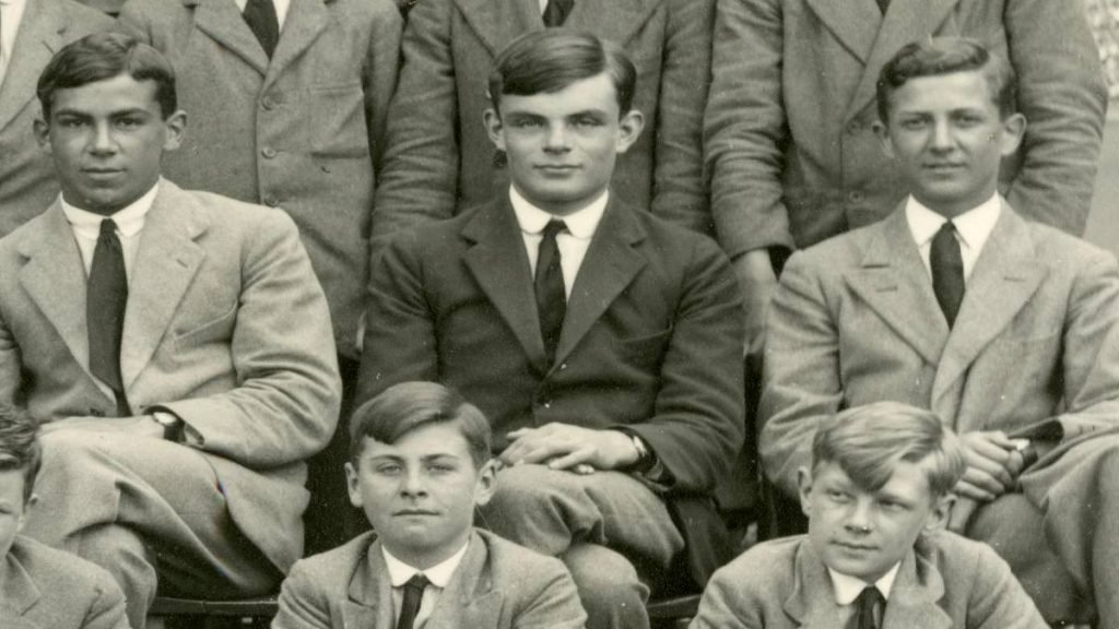 Alan Turing La Extraordinaria Y Poco Conocida Historia De Su Vida Revista Única Única La 2424