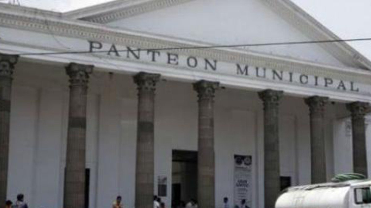 Brinda apoyo Panteón Municipal de Puebla para sepultar a muertos por Covid-19 Brinda apoyo Panteón Municipal de Puebla para sepultar a muertos por Covid-19