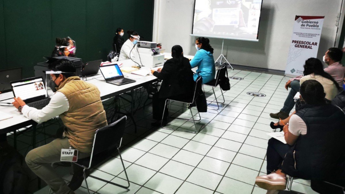 Asigna SEP mil 767 plazas a docentes de educación básica