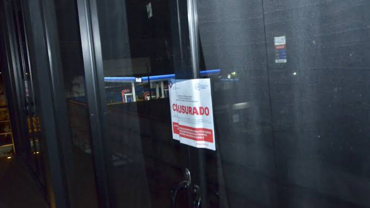 Aplican 116 clausuras temporales a restaurantes por superar aforo permitido