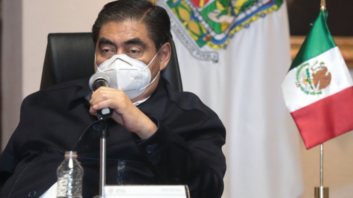 Analiza gobierno de Puebla la ampliación del horario de restaurantes