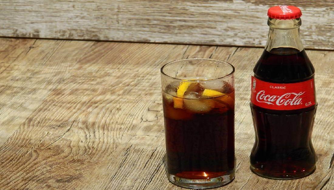 ¿Ayuda el refresco de cola a subir la presión?
