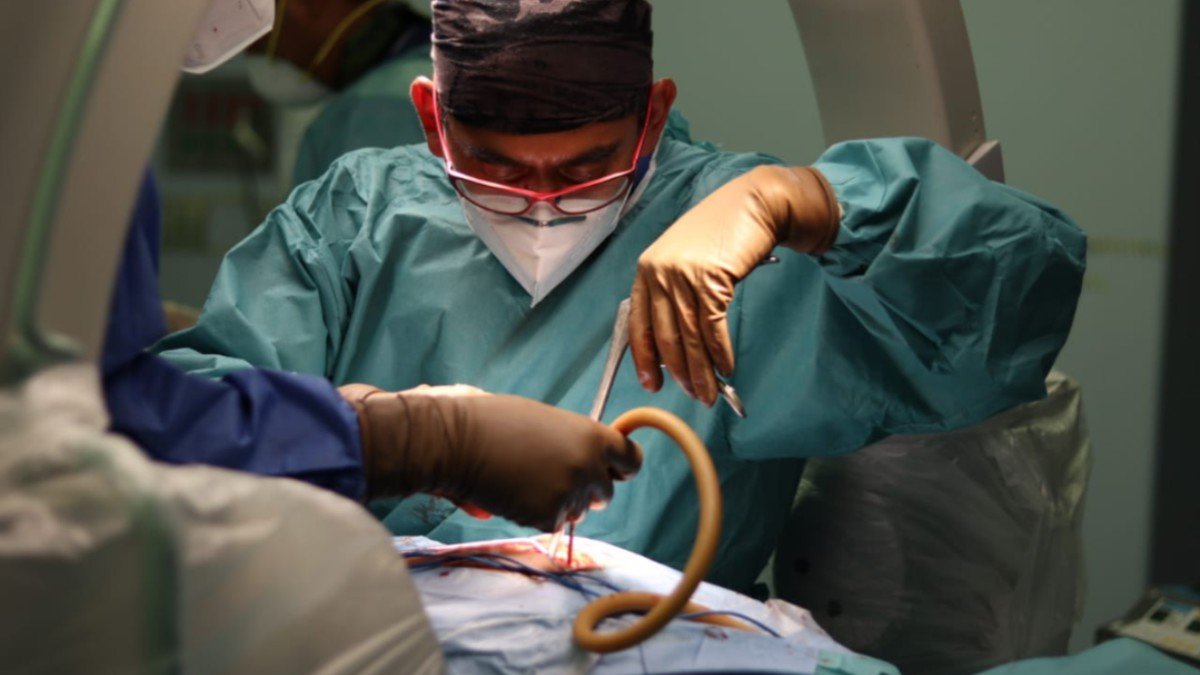 Realiza ISSSTEP cirugía a paciente con fractura múltiple de columna vertebral Realiza ISSSTEP cirugía a paciente con fractura múltiple de columna vertebral