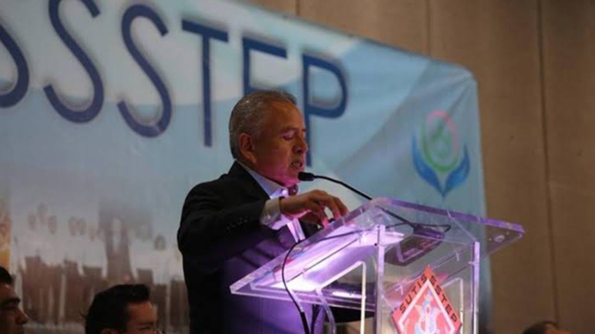 Protestan trabajadores del Issstep por retraso de elección y problemas para jubilarse Protestan trabajadores del Issstep por retraso de elección y problemas para jubilarse