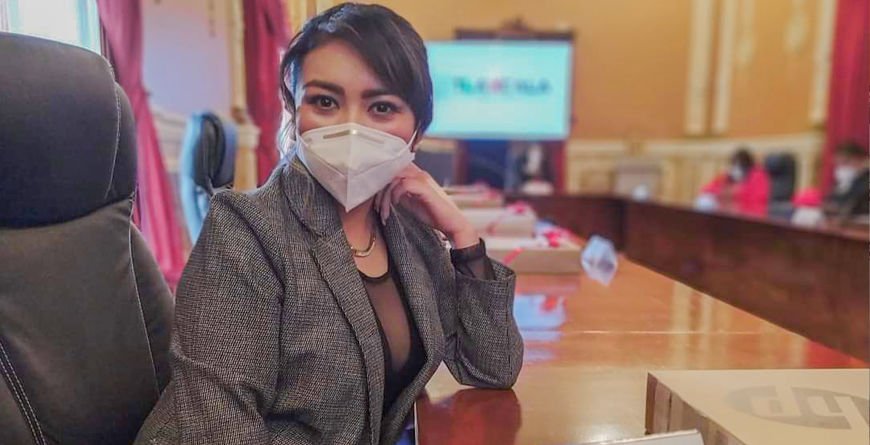 Lucha egresada Udlap por respeto a personal médico Lucha egresada Udlap por respeto a personal médico