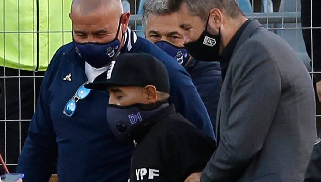 Maradona hospitalizado
