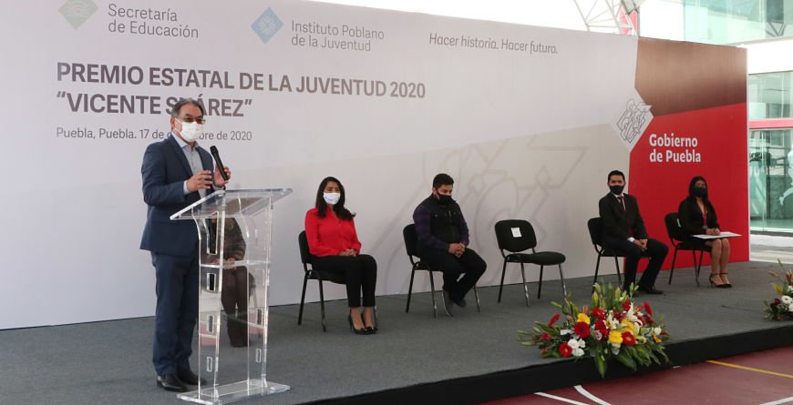 Entrega SEP reconocimientos de Premio Estatal de la Juventud “Vicente Suárez”