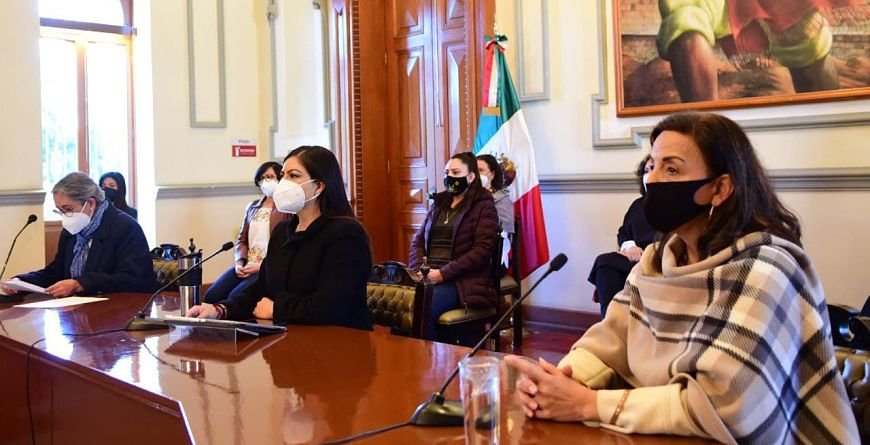 Funcionarias de Ayuntamiento de Puebla alzan la voz contra la violencia política de género