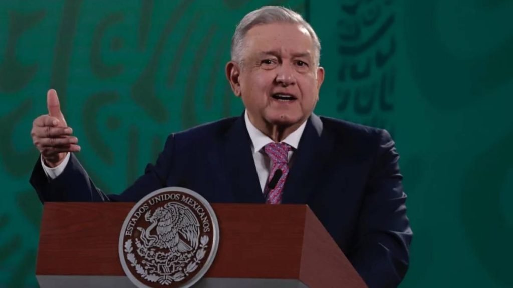 Anuncia AMLO regreso a clases en Campeche para después de semana santa
