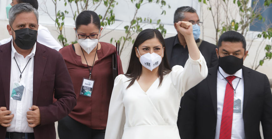 Asegura Claudia Rivera que gana el debate con 51 propuestas Asegura Claudia Rivera que gana el debate con 51 propuestas