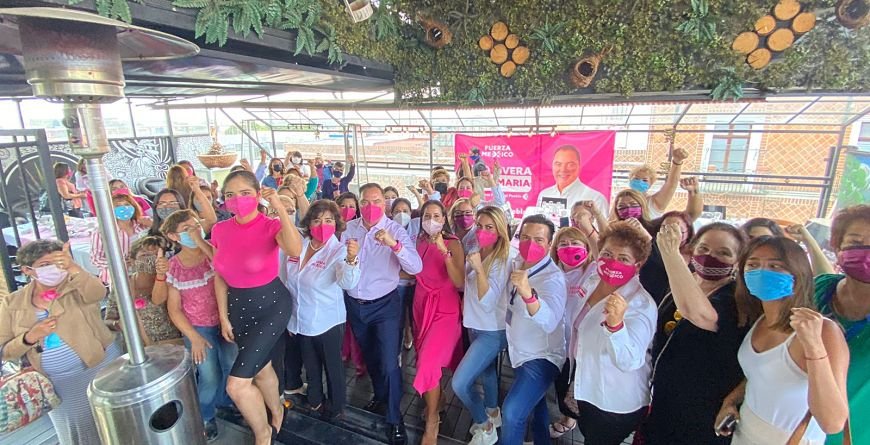 Las mujeres son parte importante de nuestra ciudad: Lalo Rivera Santamaría