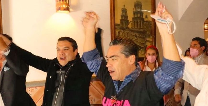 Si se consolida FXM sustituirá a Morena Si se consolida FXM sustituirá a Morena