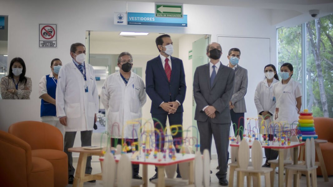 Inaugura rector BUAP el HUP Infantil y Clínica de la Mujer Inaugura rector BUAP el HUP Infantil y Clínica de la Mujer