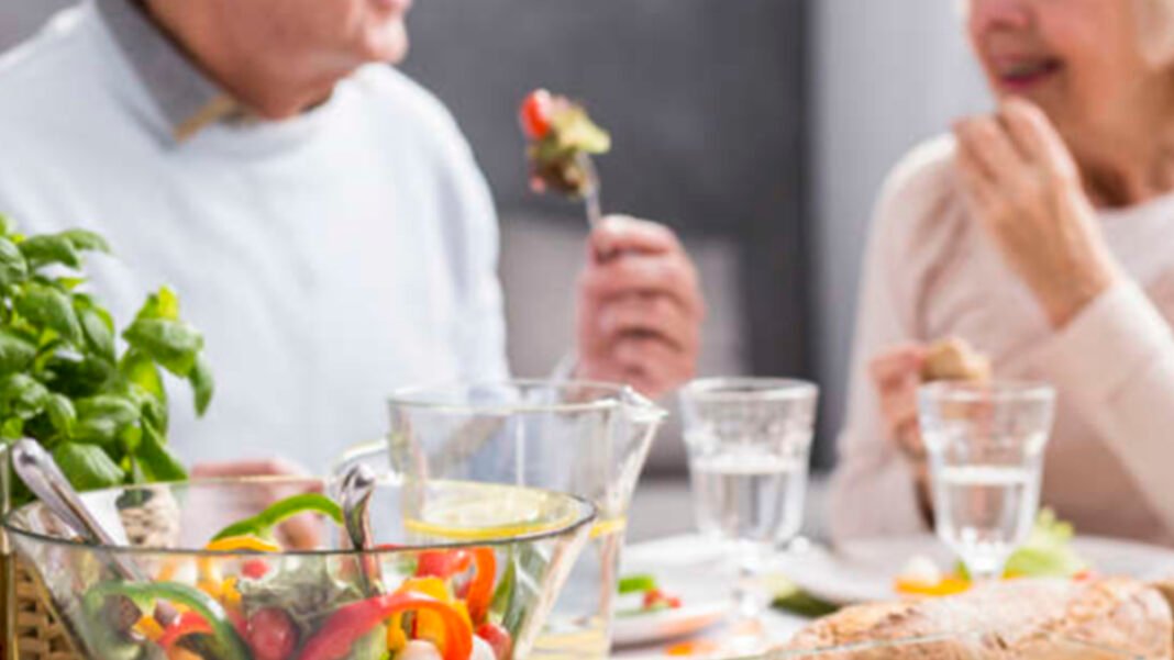 Proponen recetas para alimentación sana de adultos mayores Proponen recetas para alimentación sana de adultos mayores