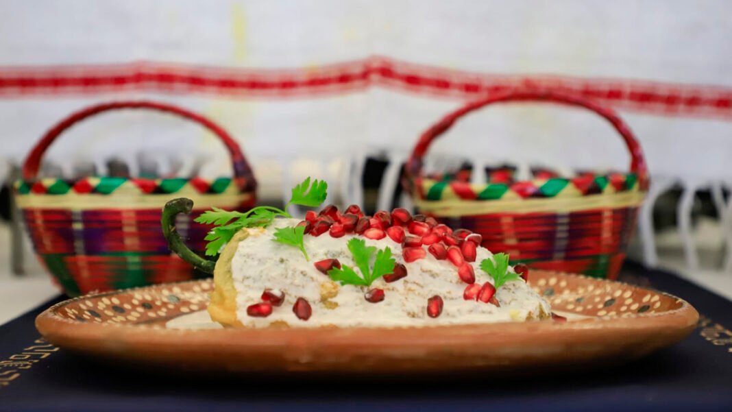 Realiza Secretaría de Turismo feria del Chile en Nogada en Tehuacán