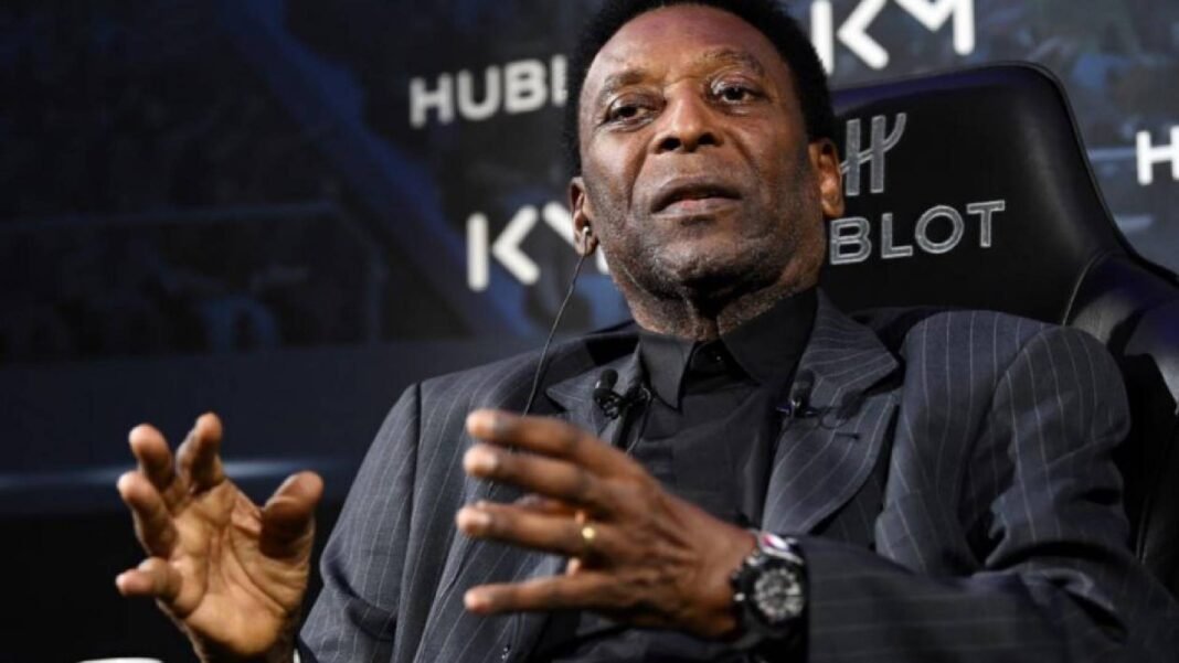 Pelé, la leyenda del futbol se encuentra en observación