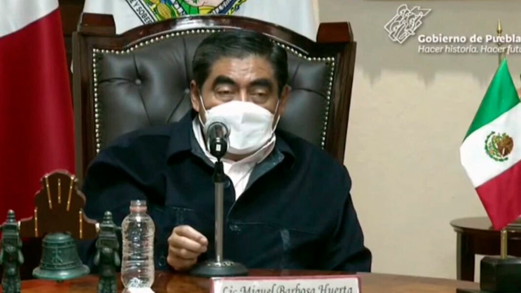 ¡Qué poca abuela! Dice Barbosa ante caso de mujeres agredidas en Tecamachalco