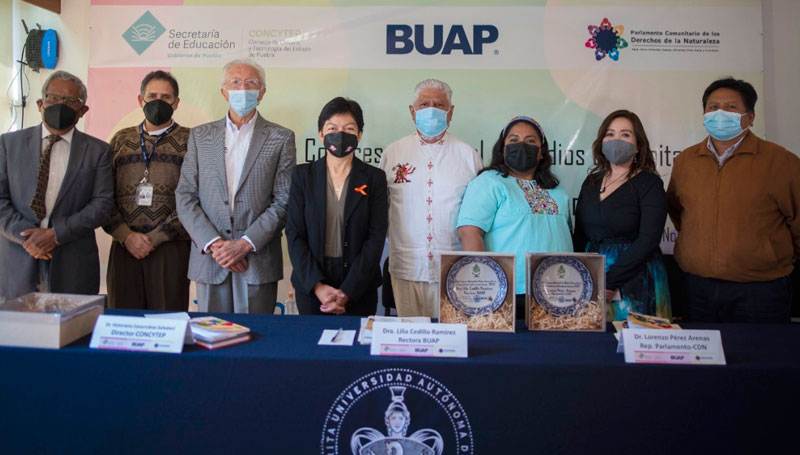 Las radios comunitarias dan voz a los pueblos que necesitan ser escuchados: rectora BUAP Las radios comunitarias dan voz a los pueblos que necesitan ser escuchados: rectora BUAP