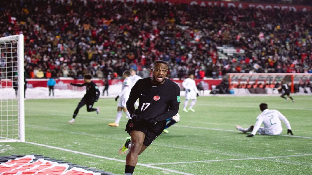 Canadá vence 2-1 a México