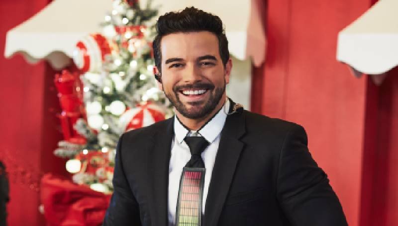 Mane de la Parra celebra la Navidad cantando villancicos