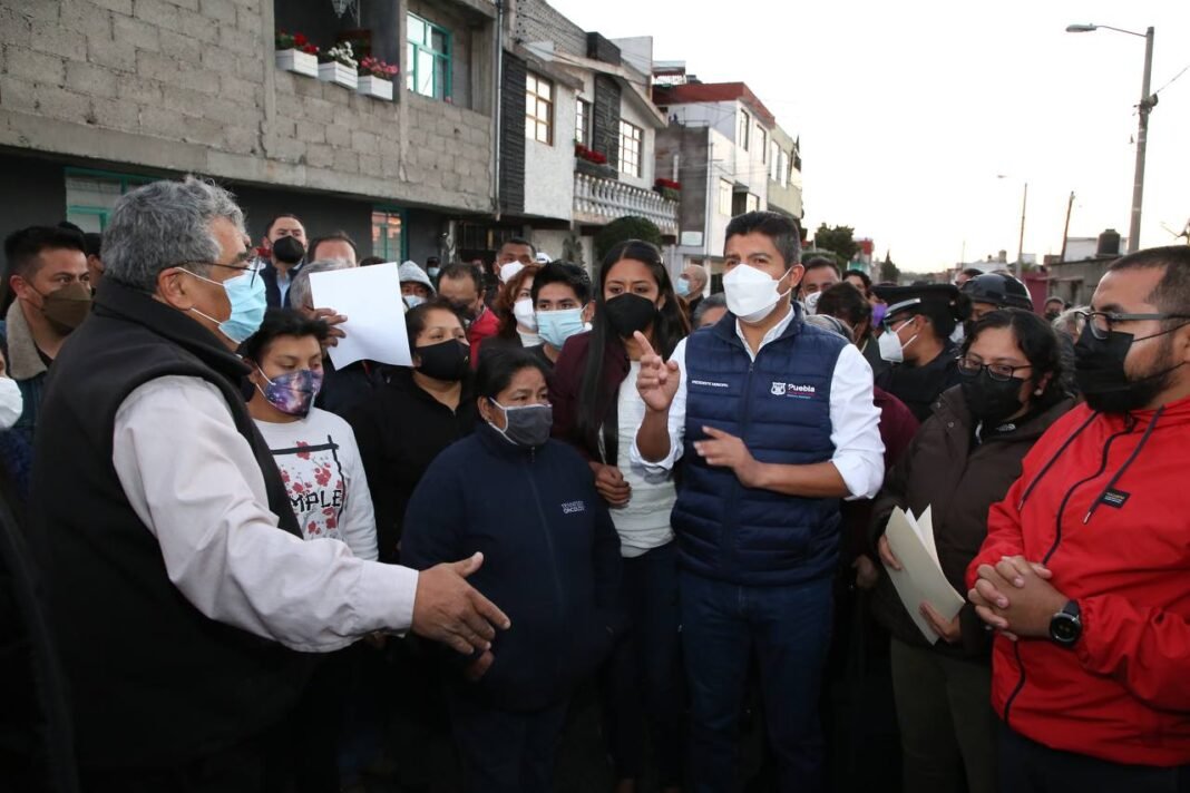 Realiza edil de Puebla primera «Caminatas por la Seguridad» del 2022 en la Joaquín Colombres